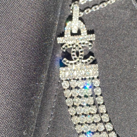 CHANEL 2022A CLASSIC SILVER TONE CC 19 LOGO CHOKER NECKLACE WHITE BLACK CRYSTALS - Picture 3 of 15